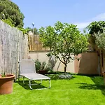 Lemon Tree In The Garden - Studio Apartment