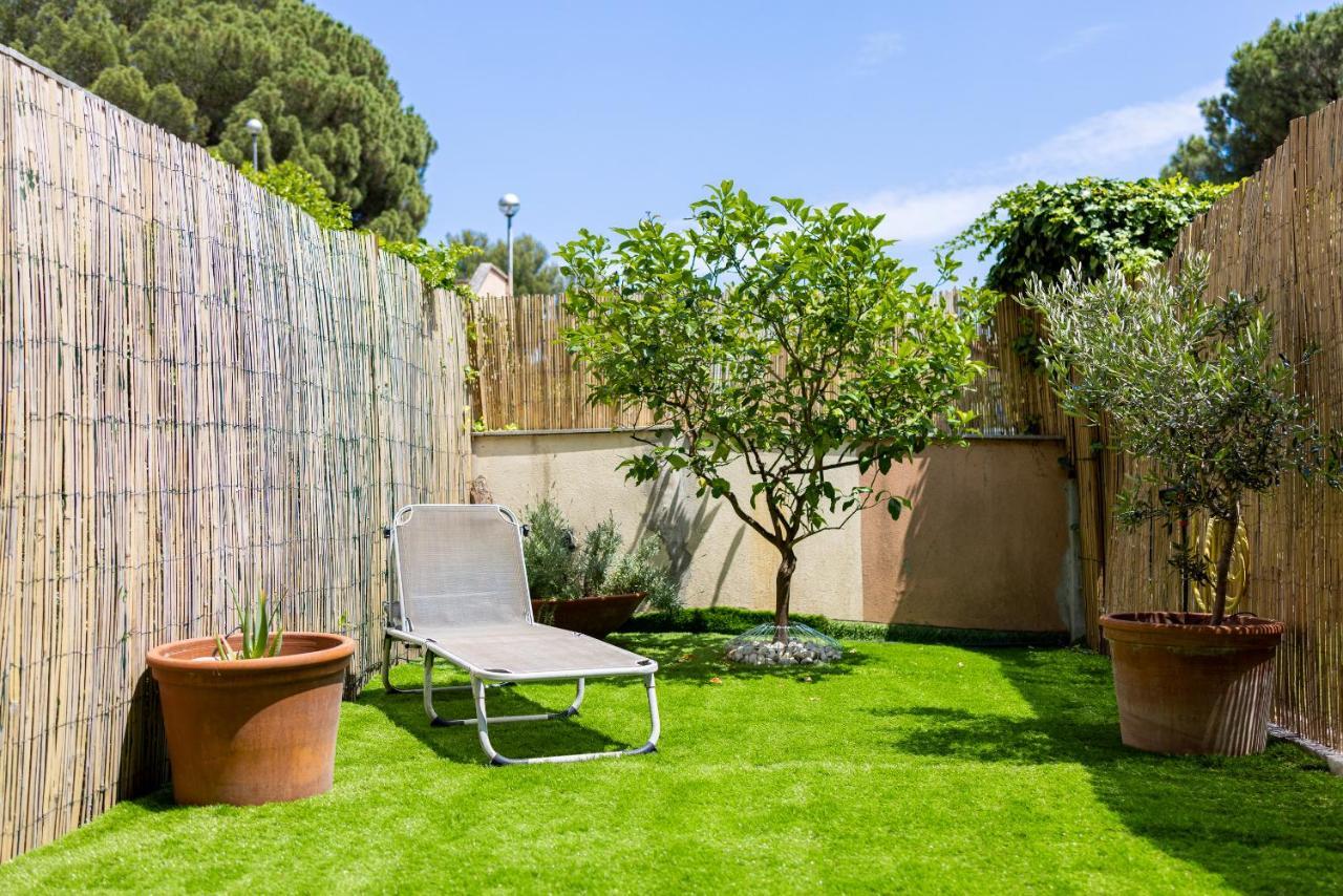 Lemon Tree In The Garden - Studio *